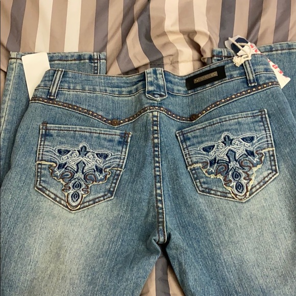 Jeans - Picture 2 of 5